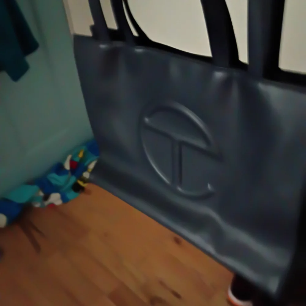 🌟 TELFAR Medium Shopping Tote in Navy Blue - Like New Condition! 🌟 - Picture 8 of 16